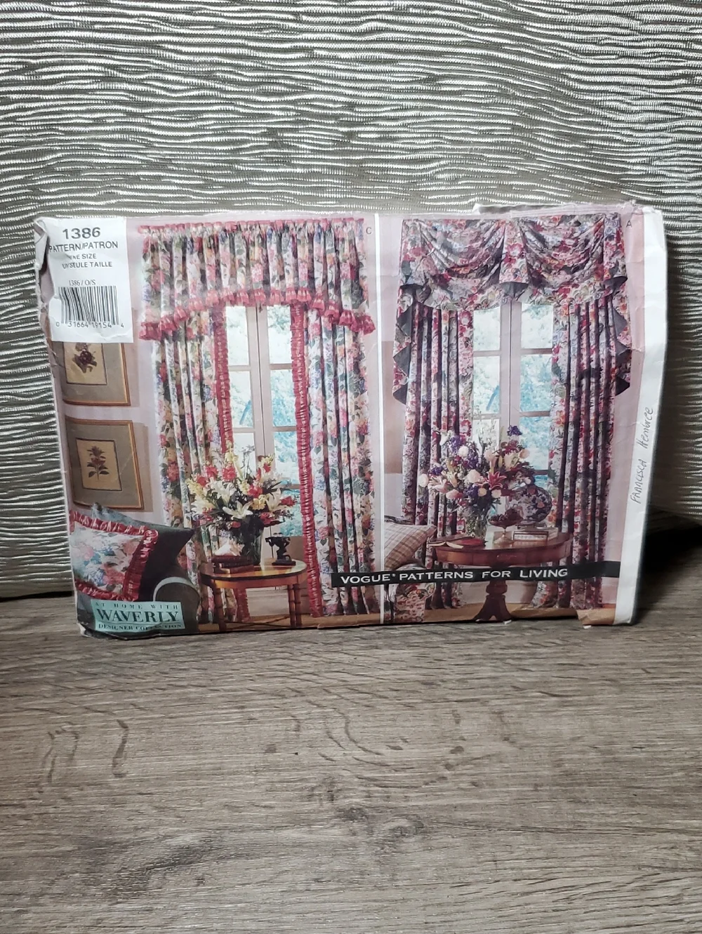 ⚜️VOGUE Floral Curtain & Valance Pattern